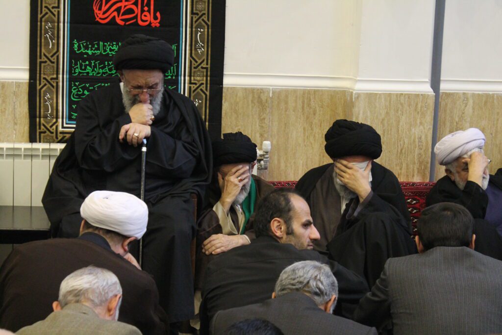 حضور آیت الله سیدمجتبی نورمفیدی درمراسمات فاطمیه در بیت الزهرا س گرگان