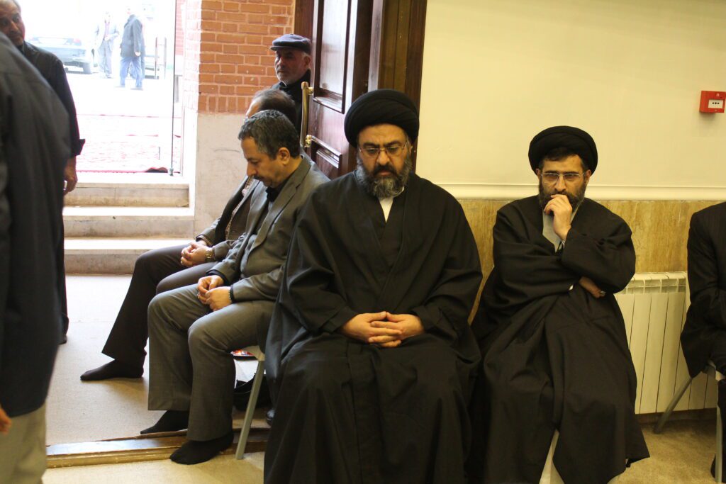 حضور آیت الله سیدمجتبی نورمفیدی درمراسمات فاطمیه در بیت الزهرا س گرگان