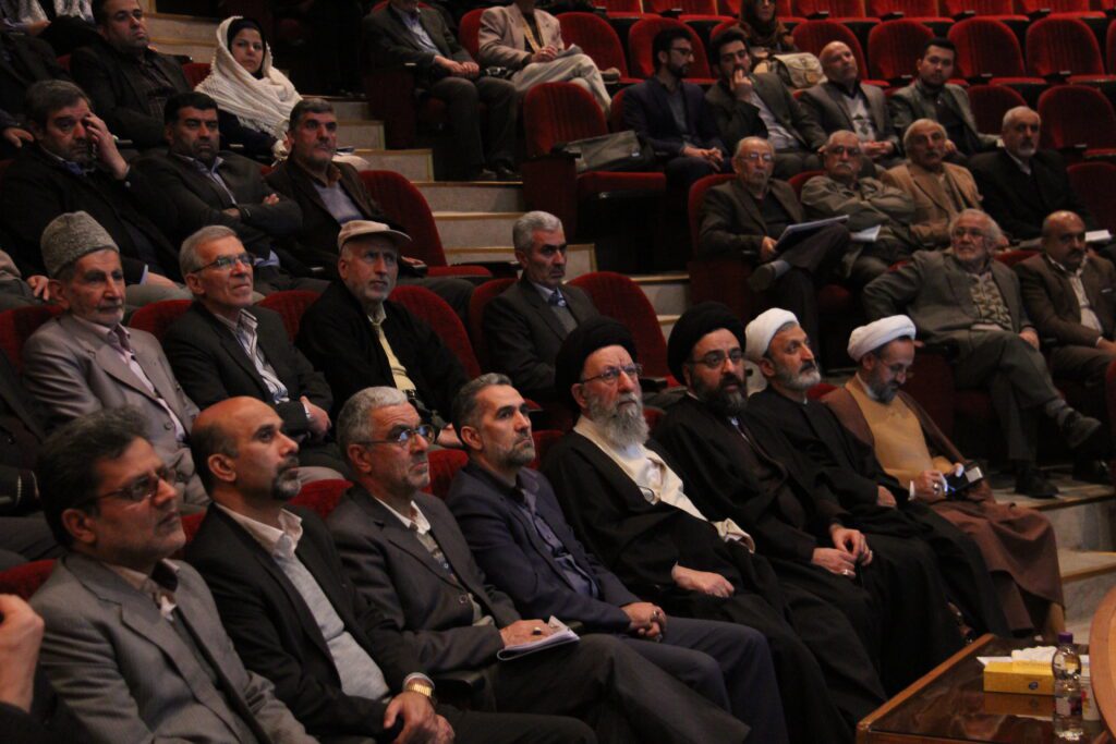 حضور و سخنرانی آیت الله سید مجتبی نورمفیدی در مراسم رونمایی از کتاب خطبه های سال 1360 آیت الله نورمفیدی در موسسه فرهنگی میرداماد گرگان