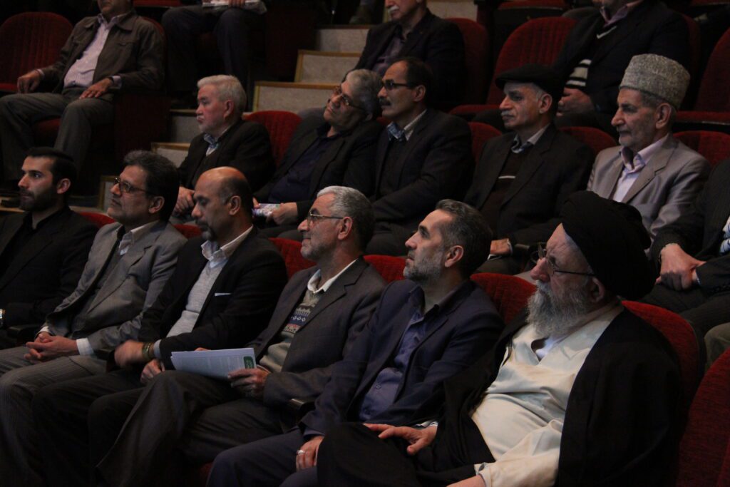 حضور و سخنرانی آیت الله سید مجتبی نورمفیدی در مراسم رونمایی از کتاب خطبه های سال 1360 آیت الله نورمفیدی در موسسه فرهنگی میرداماد گرگان