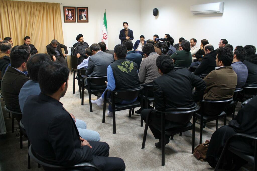 دیدار استاد سید مجتبی نور مفیدی در جمع جوانان فعال استان