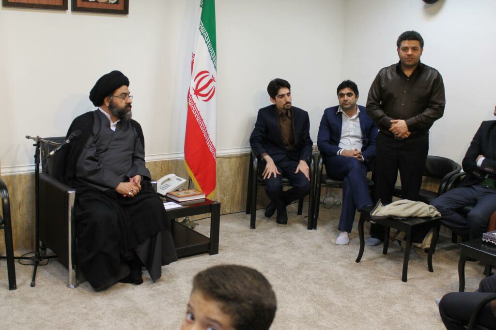 دیدار استاد سید مجتبی نور مفیدی در جمع جوانان فعال استان