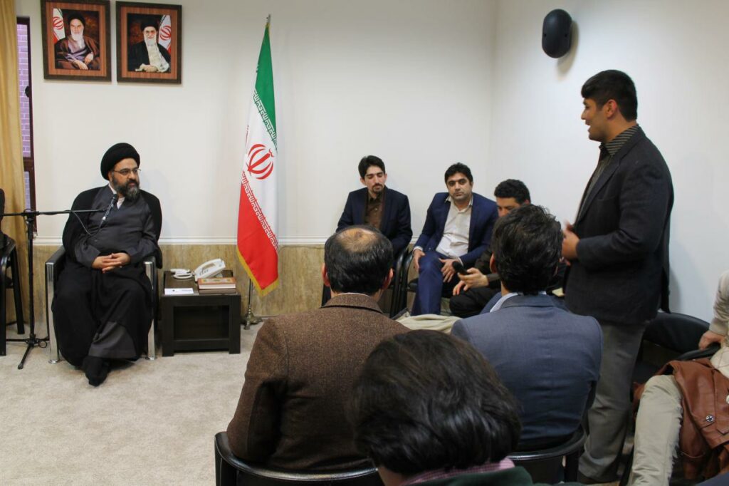 دیدار استاد سید مجتبی نور مفیدی در جمع جوانان فعال استان