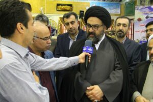 بازدید از نمایشگاه کتاب قرآن کریم