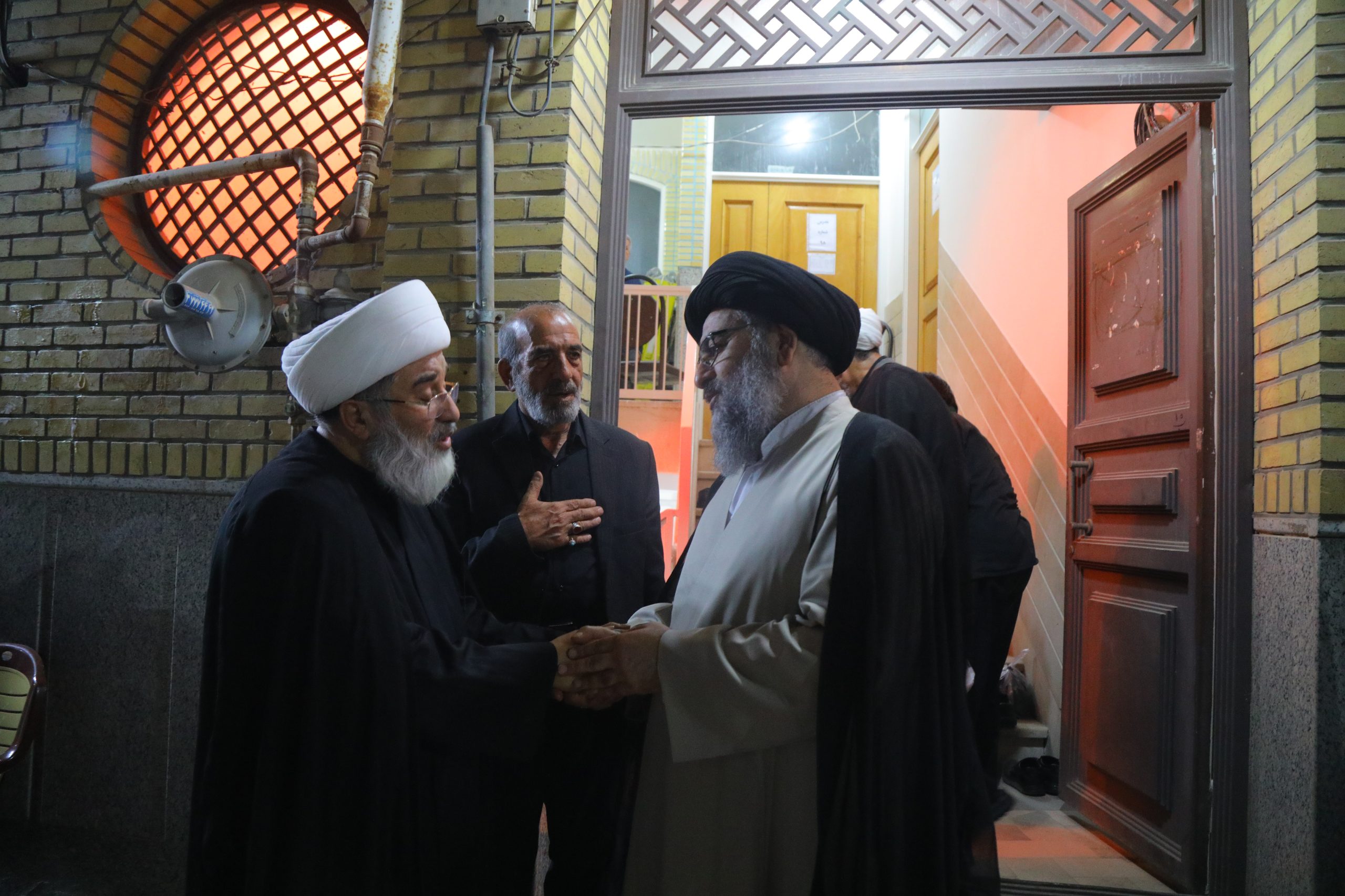 حضور آیت الله سیدمجتبی نورمفیدی در مراسم سالگرد ارتحال آیت الله العظمی تبریزی - سال 1404