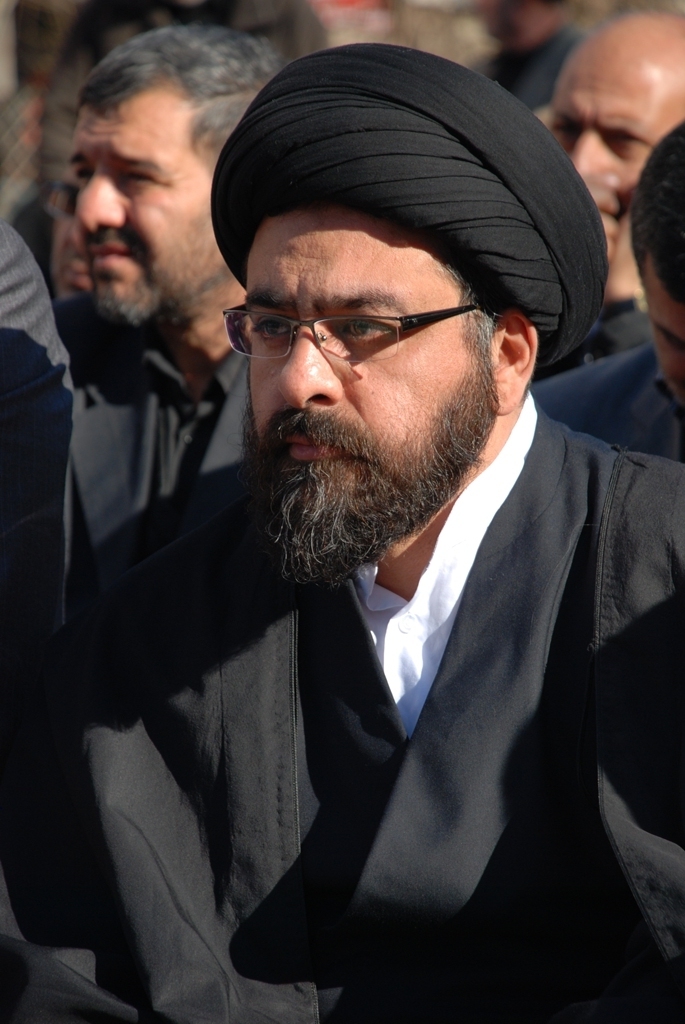 حضور آیت الله سید مجتبی نورمفیدی در نماز ظهر عاشورا در گرگان - سال 1388