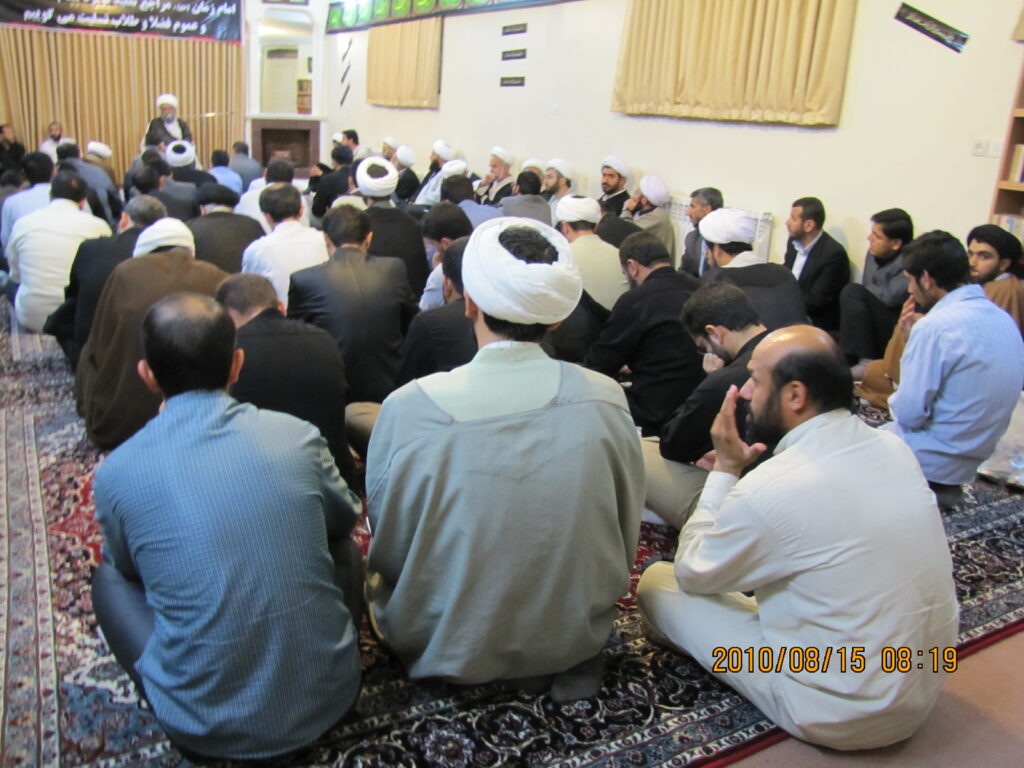 برگزاری مجلسه عزاداری به مناسبت شهادت حضرت زهرا(س) - دفتر حضرت آیت الله نورمفیدی؛ قم - سال 1389