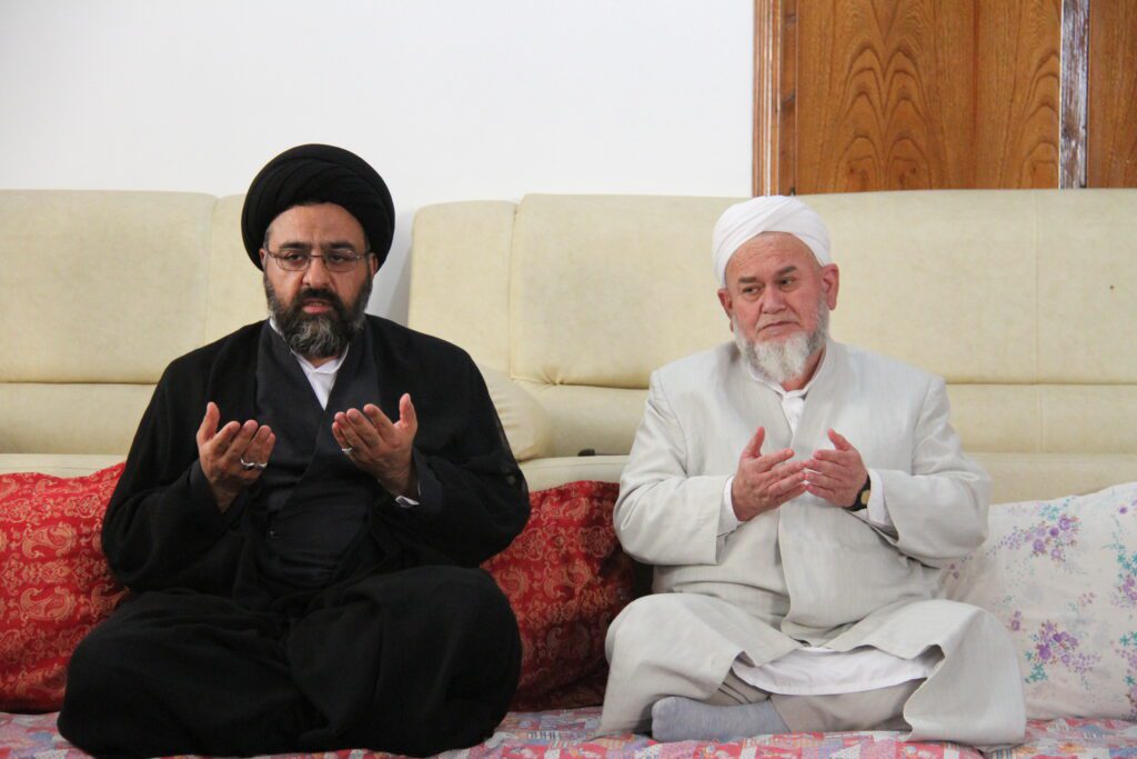 حضور آیت الله سیدمجتبی نورمفیدی در مجلس ختم مرحوم حاج آخوند نظری در روستای قره بلاغ - سال 1394