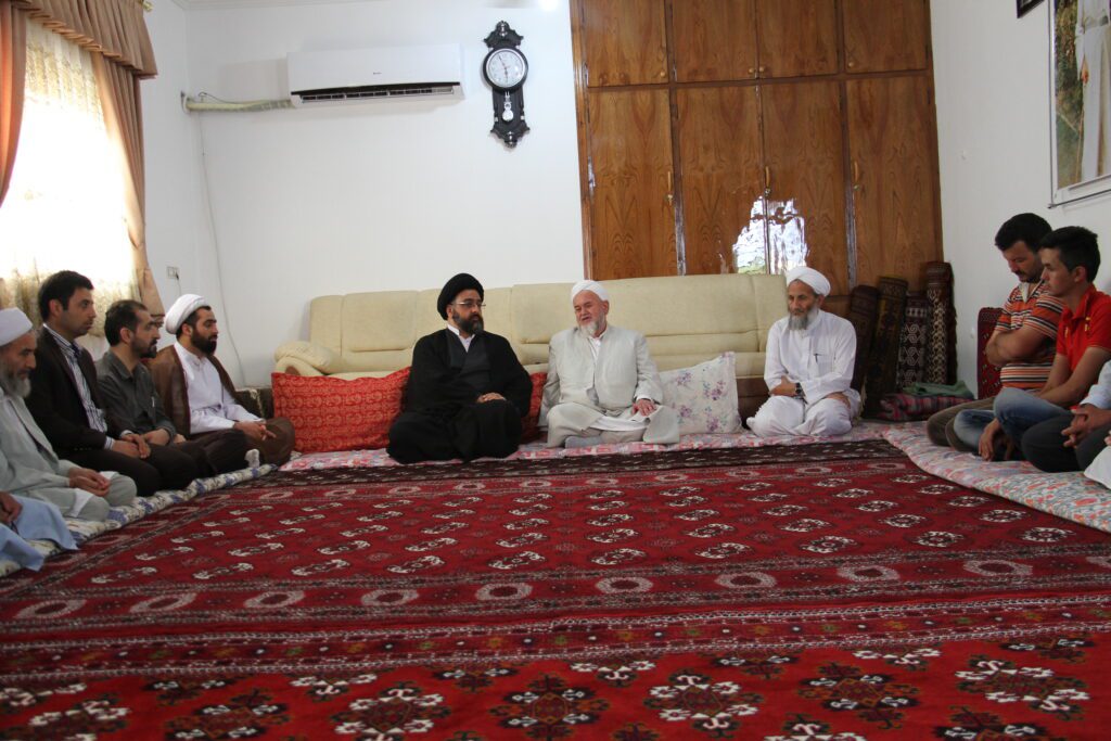 حضور آیت الله سیدمجتبی نورمفیدی در مجلس ختم مرحوم حاج آخوند نظری در روستای قره بلاغ - سال 1394