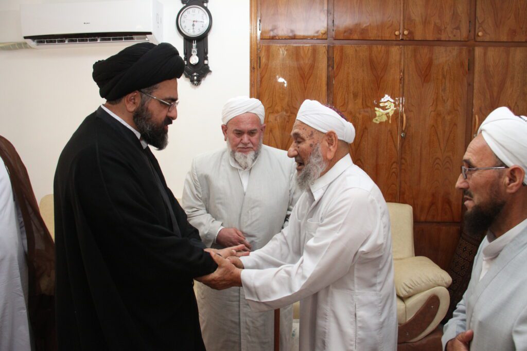 حضور آیت الله سیدمجتبی نورمفیدی در مجلس ختم مرحوم حاج آخوند نظری در روستای قره بلاغ - سال 1394