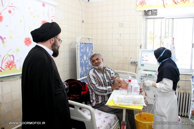 بازدید و عیادت از بیماران بیمارستان 5 آذر گرگان؛ سال 1394
