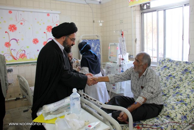 بازدید و عیادت از بیماران بیمارستان 5 آذر گرگان؛ سال 1394