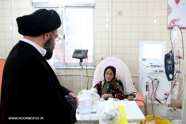 بازدید و عیادت از بیماران بیمارستان 5 آذر گرگان؛ سال 1394