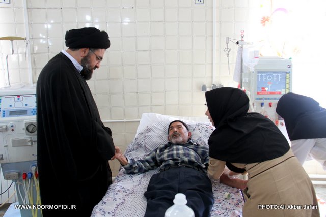 بازدید و عیادت از بیماران بیمارستان 5 آذر گرگان؛ سال 1394
