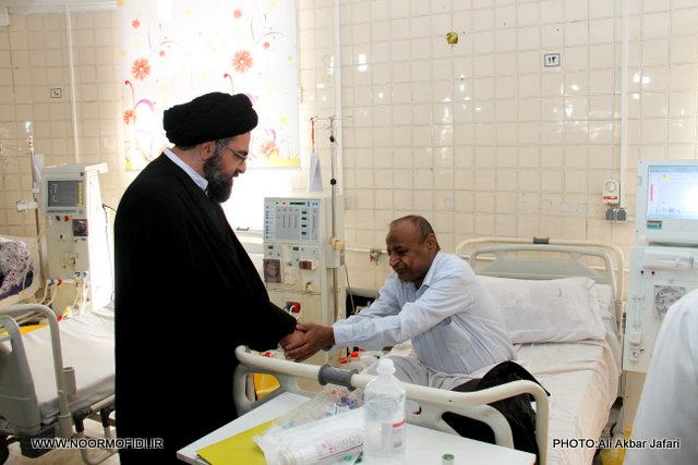 بازدید و عیادت از بیماران بیمارستان 5 آذر گرگان؛ سال 1394