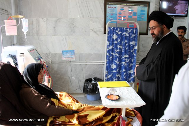 بازدید و عیادت از بیماران بیمارستان 5 آذر گرگان؛ سال 1394