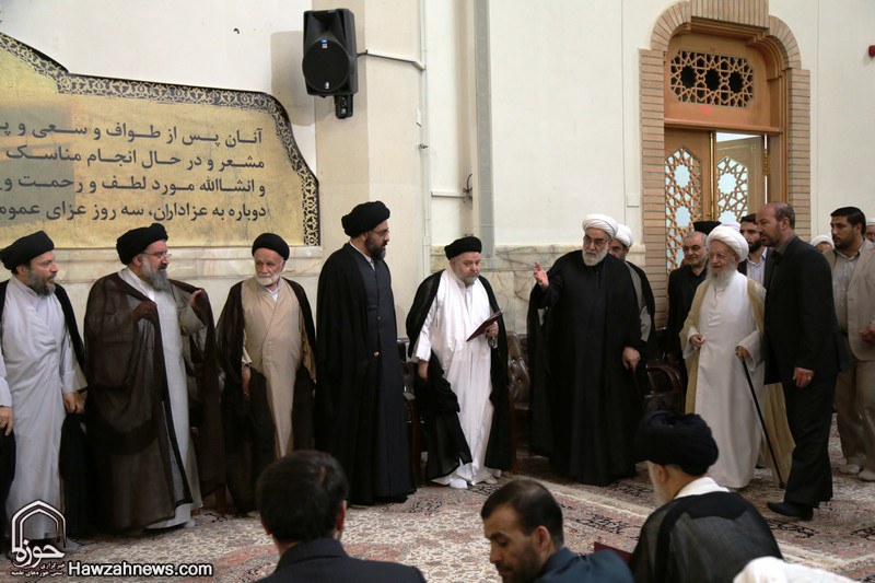 مراسم بزرگ داشت در گذشتگان فاجعه منا