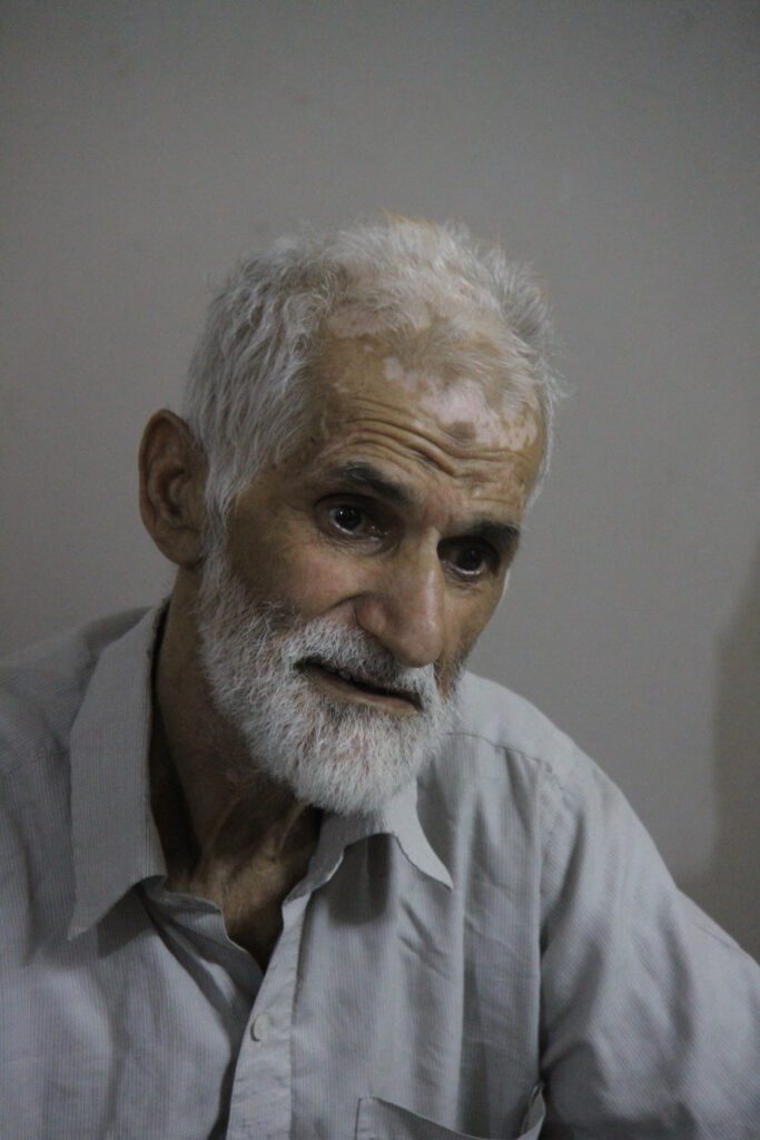 عیادت آیت الله سیدمجتبی نورمفیدی از جانباز پاسدار سبز علی ساور علیا