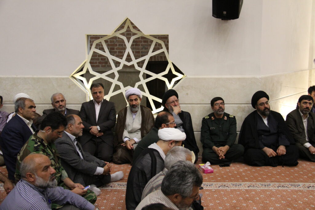 حضور در مراسم یادبود شهدای غواص