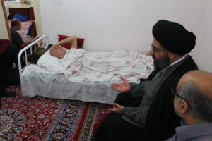 عیادت از پدر شهید مهدی مومنی