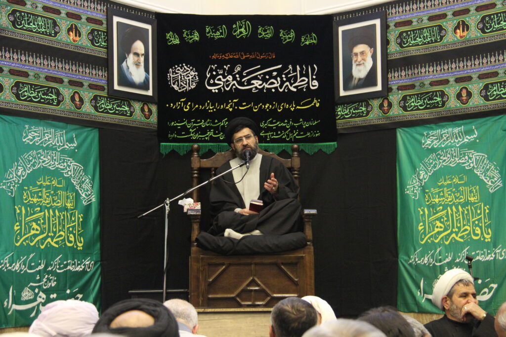 حضور آیت الله سیدمجتبی نورمفیدی درمراسمات فاطمیه در بیت الزهرا س گرگان