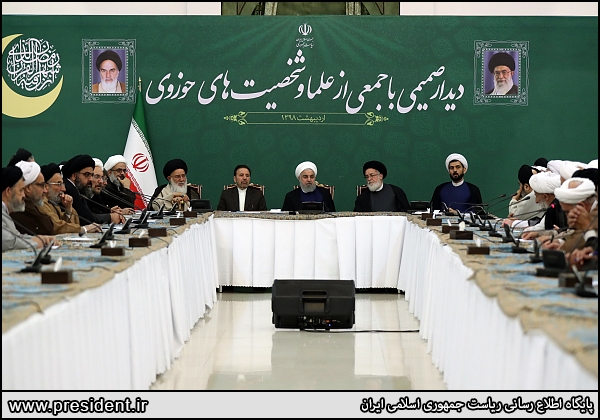 دیدار صمیمی با جمعی از علماء و شخصیت های حوزوی
