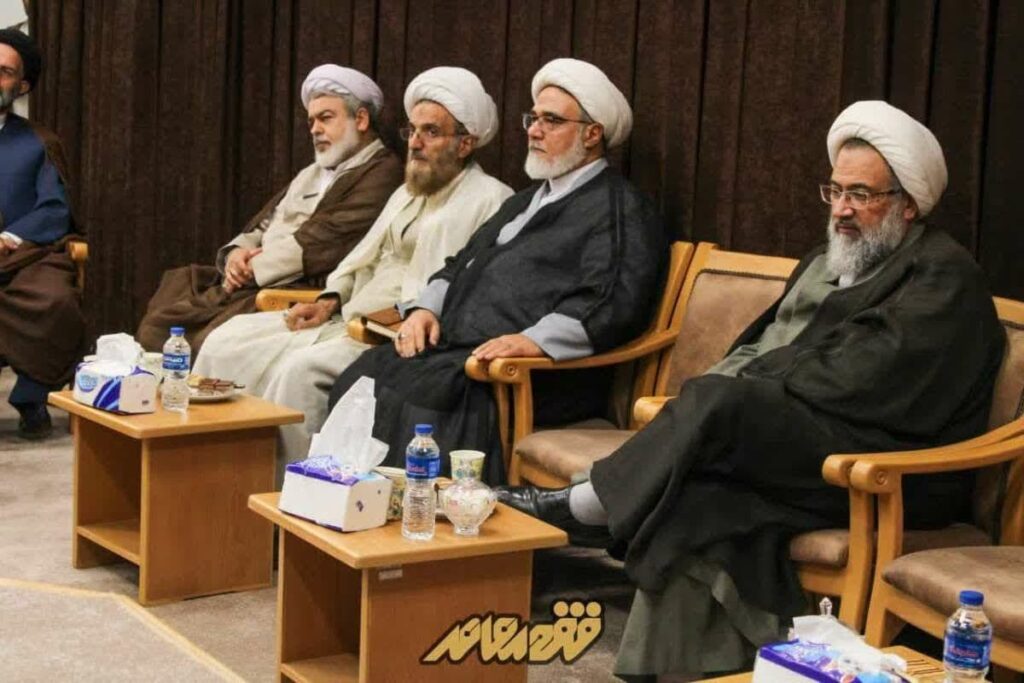  جشن شادی به مناسبت میلاد پیامبر اکرم و امام صادق علیه السلام