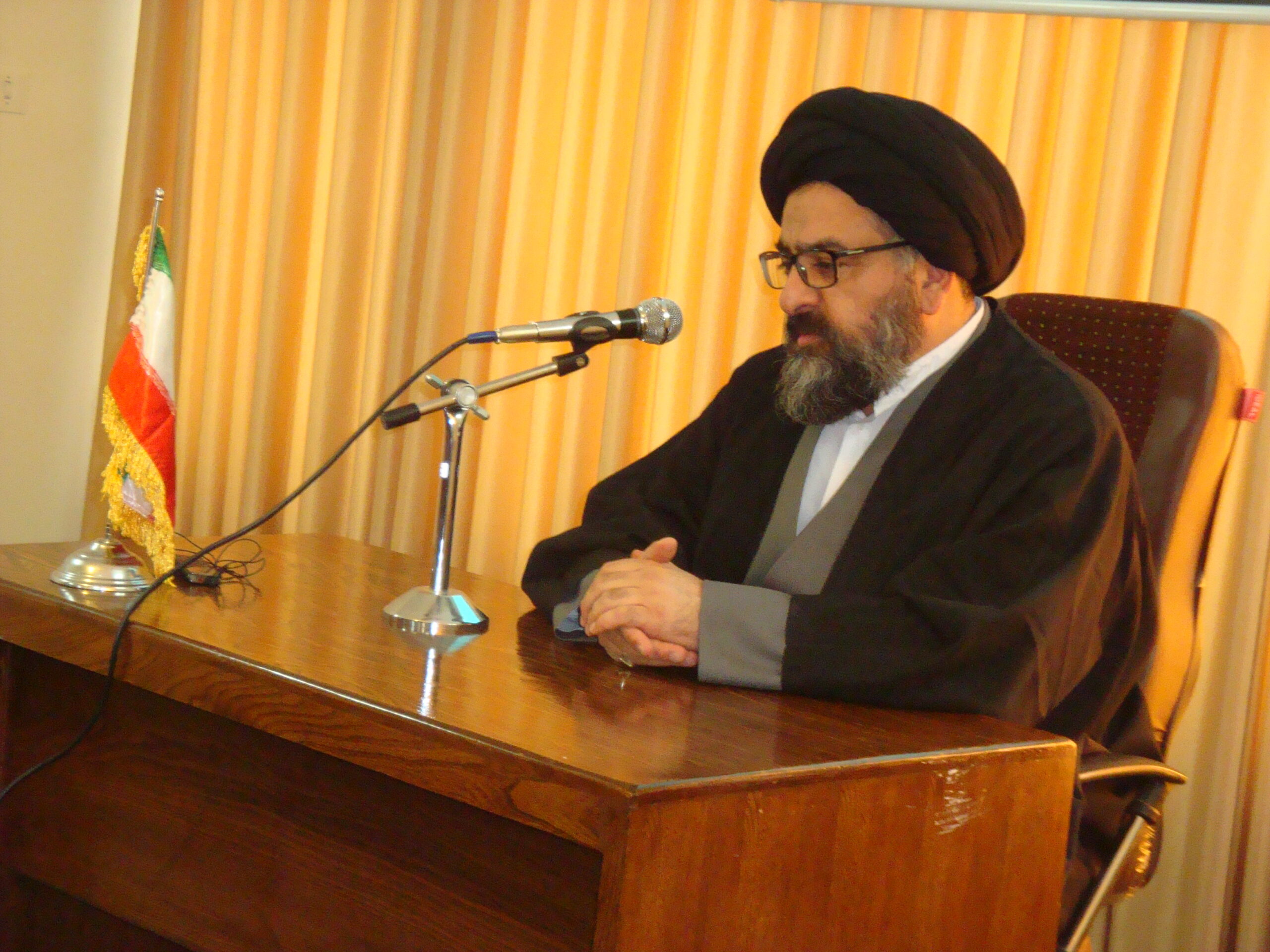 نشست طلاب جدید الورود