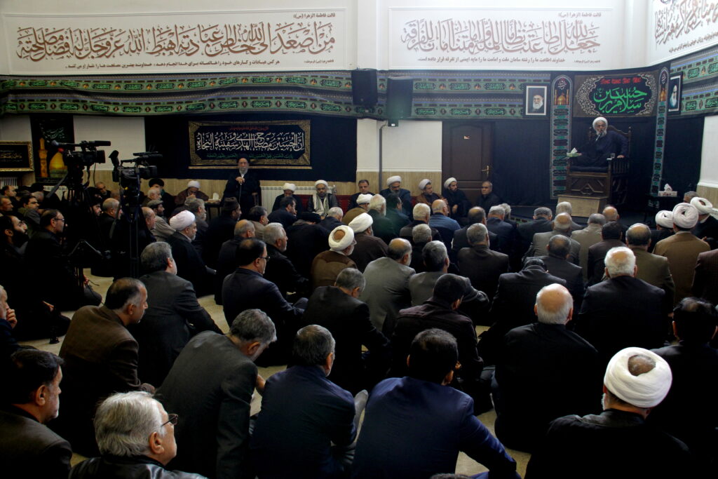 مراسم عزاداری دهه آخر صفر از طرف آیت الله نورمفیدی در بیت الزهرا (س)