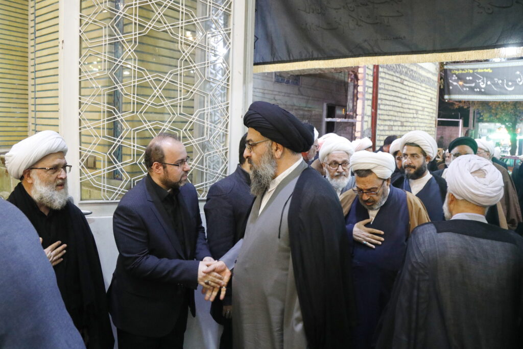 مجلس ترحیم همسر آیت الله وحید