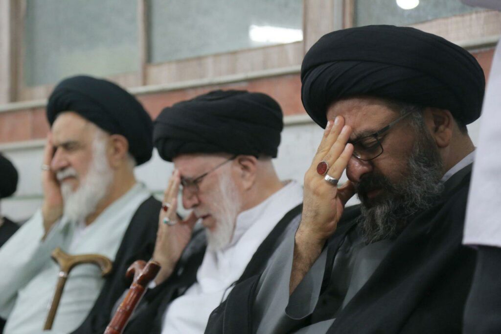 حضور استاد نورمفیدی در مجلس ختم سید علی صدر