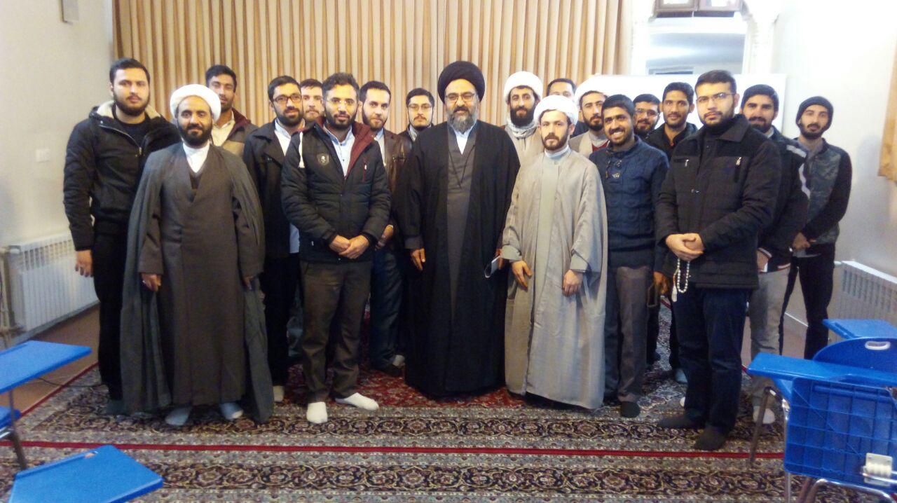 برگزاری نشست طلاب جدید الورود