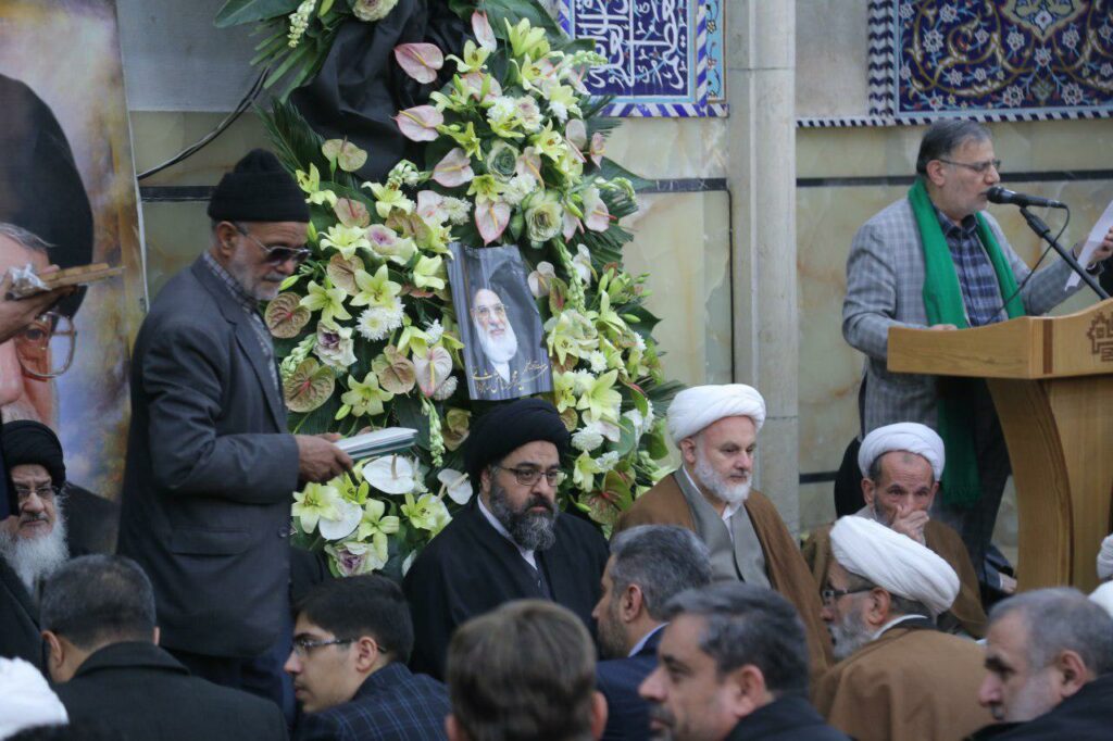 حضور استاد نورمفیدی در مراسم ختم آیت الله سید محمود شاهرودی – سال ۹۷