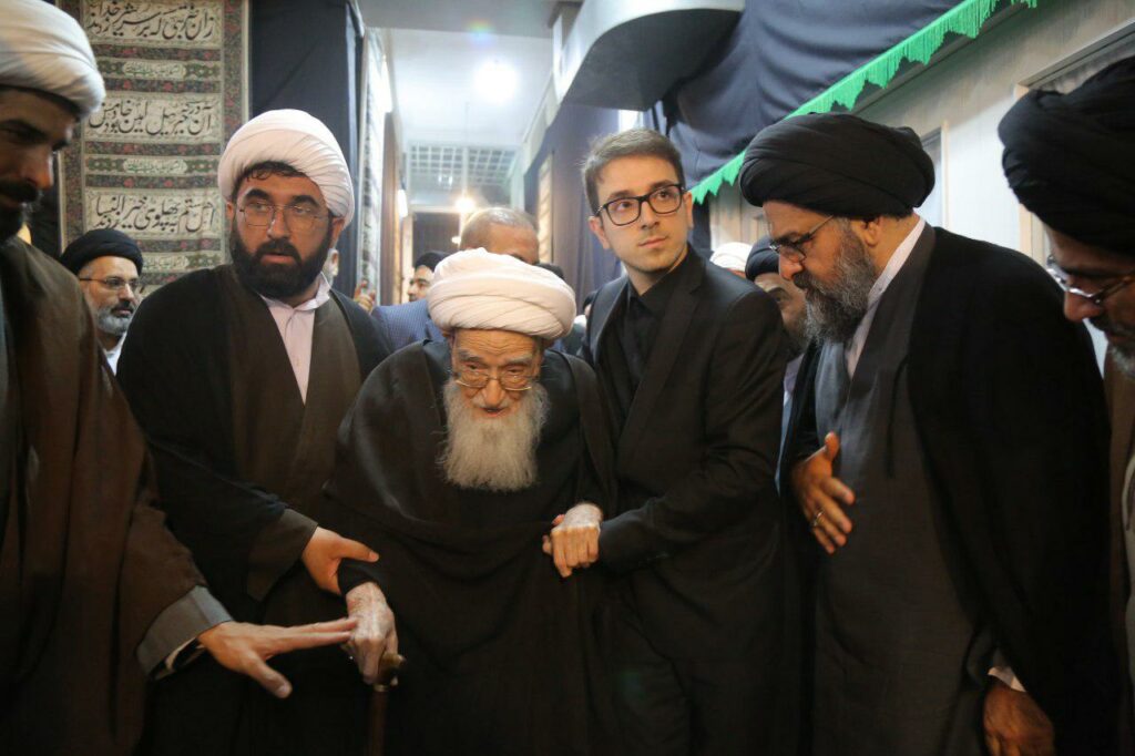 نشست اساتید حوزه علمیه قم در بیت مرحوم آیت الله العظمی صافی گلپایگانی