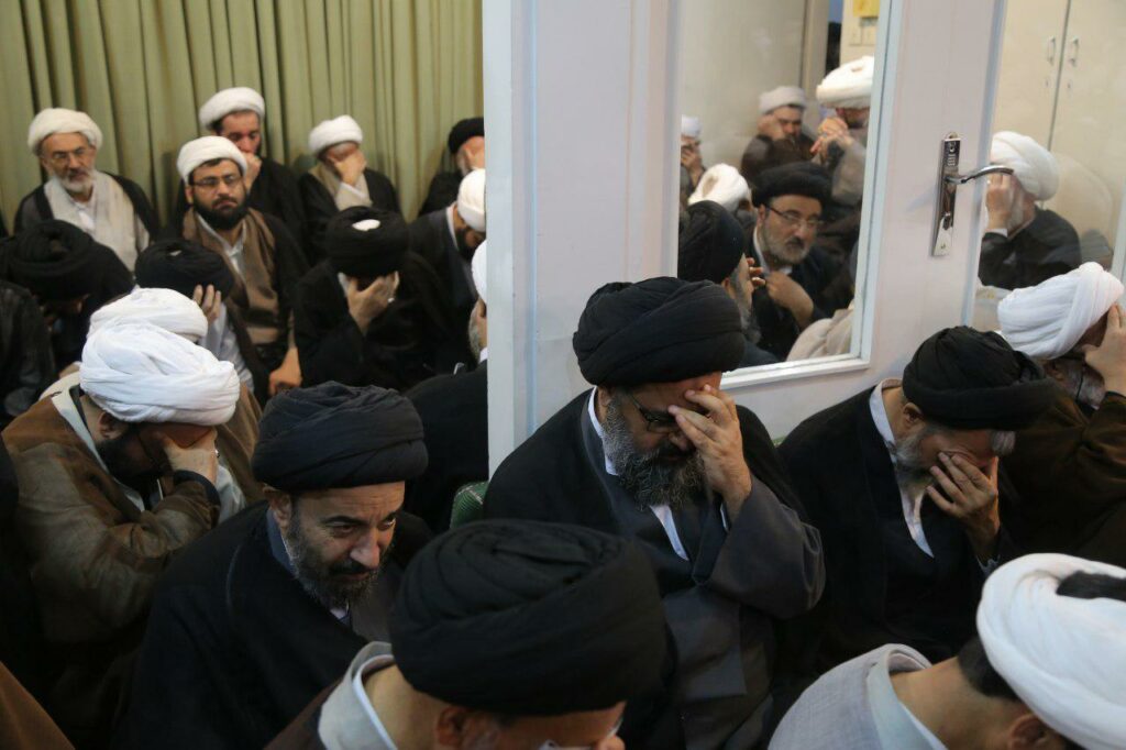 نشست اساتید حوزه علمیه قم در بیت مرحوم آیت الله العظمی صافی گلپایگانی