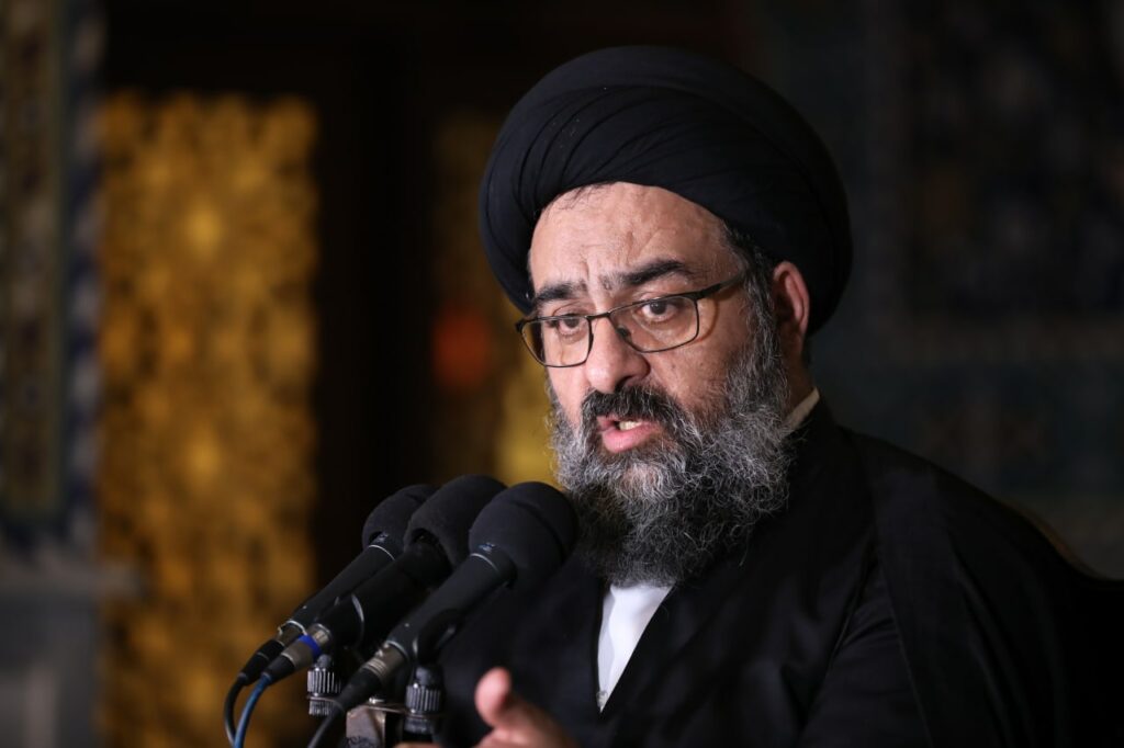 برگزاری و سخنرانی مراسم عزاداری به مناسبت دهه اول محرم
