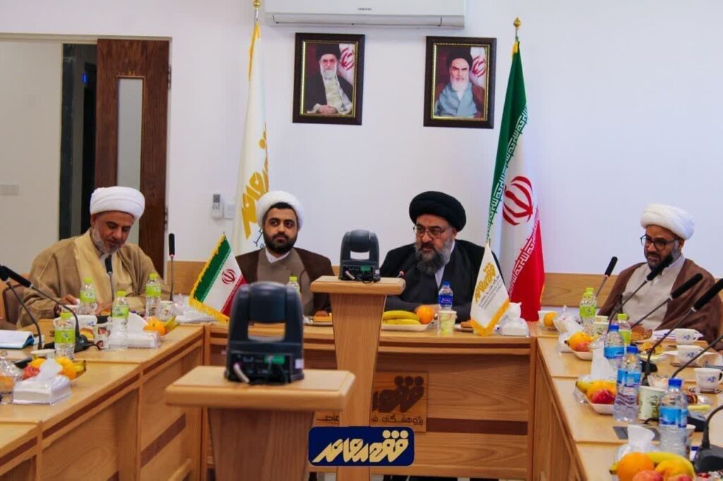 دیدار طلاب و مبغلین حوزه علمیه نجف با آیت الله سید مجتبی نورمفیدی