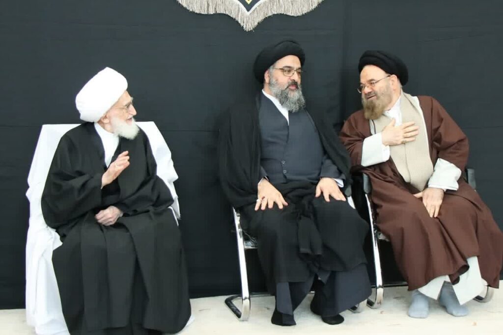 حضور در مراسم عزاداری به مناسبت شهادت امام موسی کاظم در بیت آیت الله نوری همدانی
