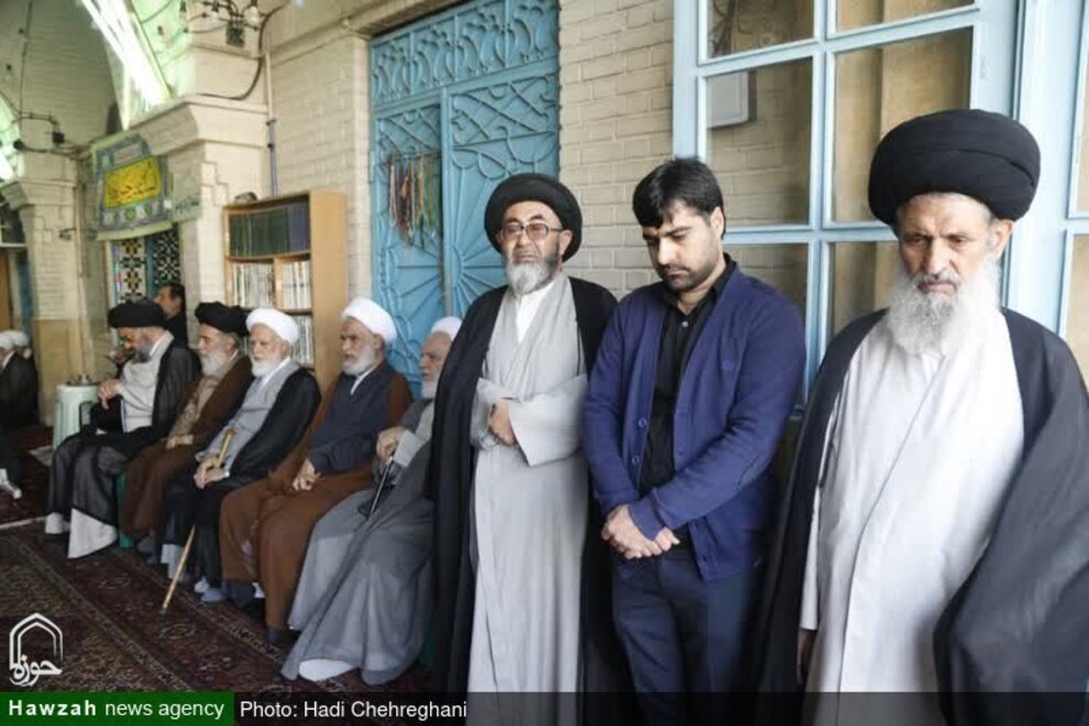 مراسم تشییع پیکر مرحوم آیت الله فاضل گلپایگانی