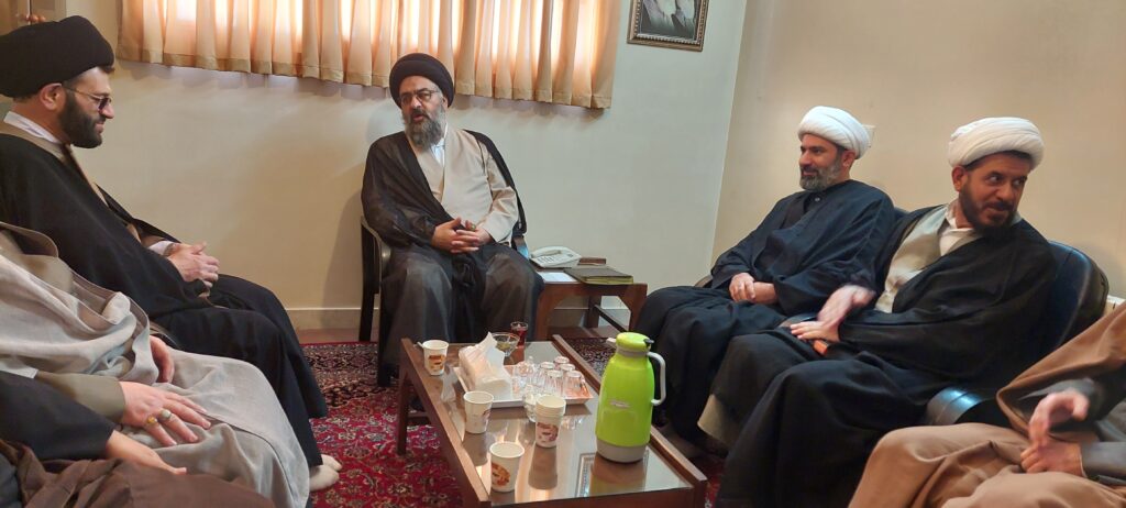 دیدار اعضاء مجمع طلاب استان گلستان با آیت الله سید مجتبی نورمفیدی 