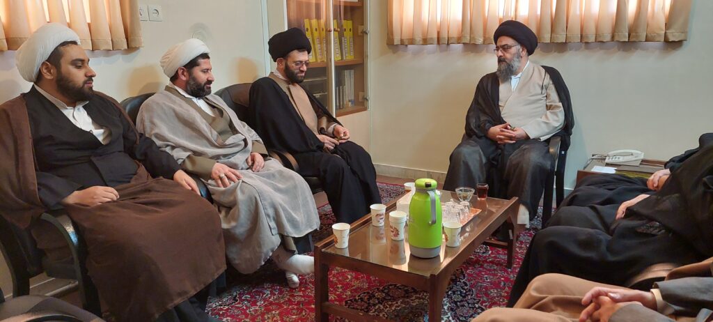 دیدار اعضاء مجمع طلاب استان گلستان با آیت الله سید مجتبی نورمفیدی 