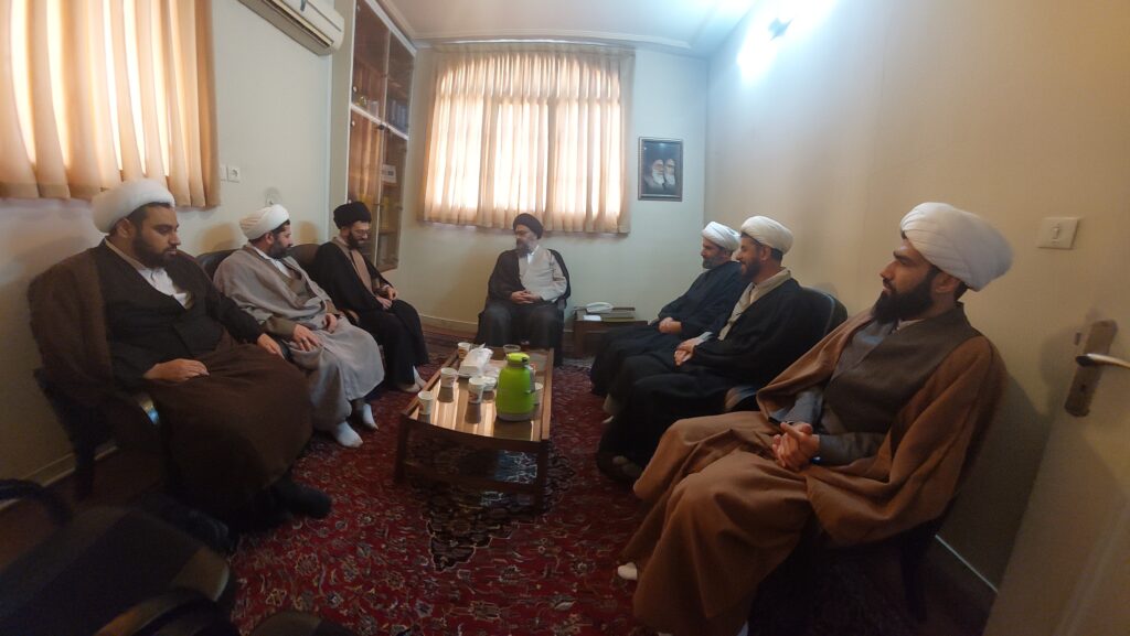 دیدار اعضاء مجمع طلاب استان گلستان با آیت الله سید مجتبی نورمفیدی 