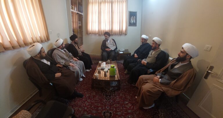 دیدار اعضاء مجمع طلاب استان گلستان با آیت الله سید مجتبی نورمفیدی