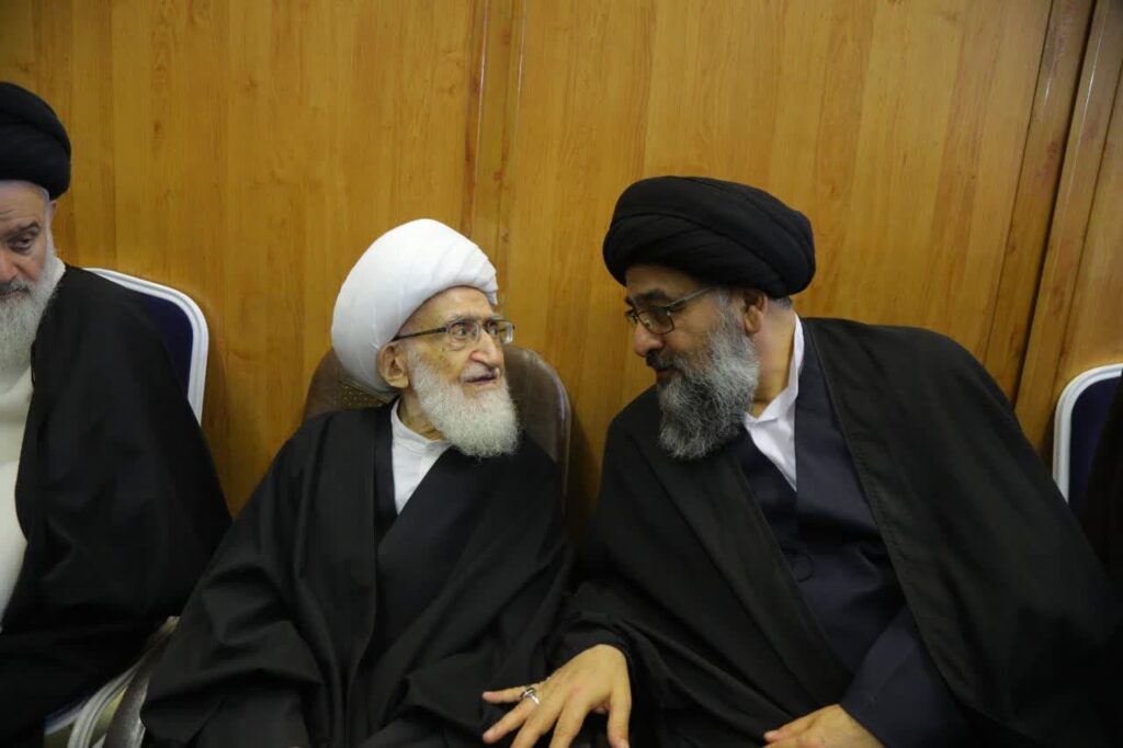  شرکت در مراسم ترحیم برادر آیت الله نوری همدانی
