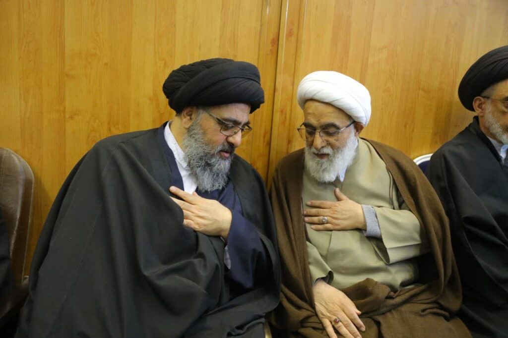  شرکت در مراسم ترحیم برادر آیت الله نوری همدانی