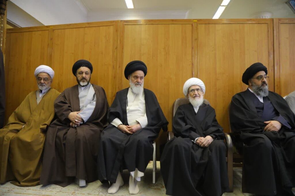  شرکت در مراسم ترحیم برادر آیت الله نوری همدانی