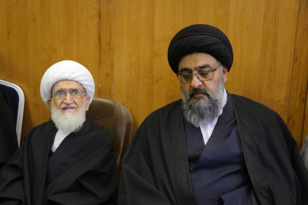  شرکت در مراسم ترحیم برادر آیت الله نوری همدانی