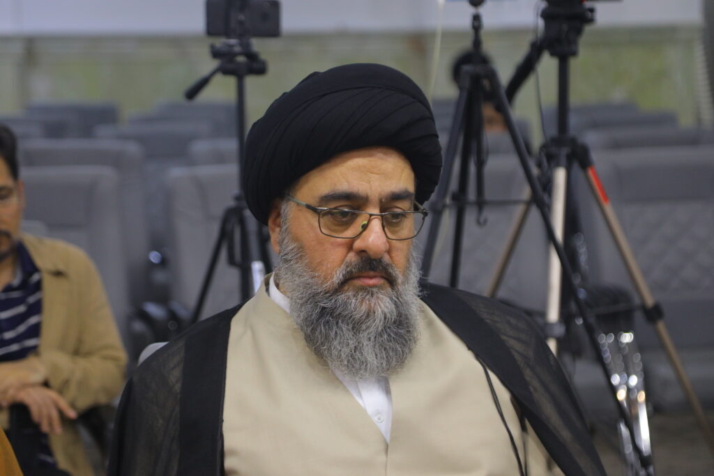 نشست علمی تبیین مکتب امام خمینی (س) با موضوع: «امام خمینی (س)، حوزه پیشرو و سرآمد و بایسته های فقه کارآمد»