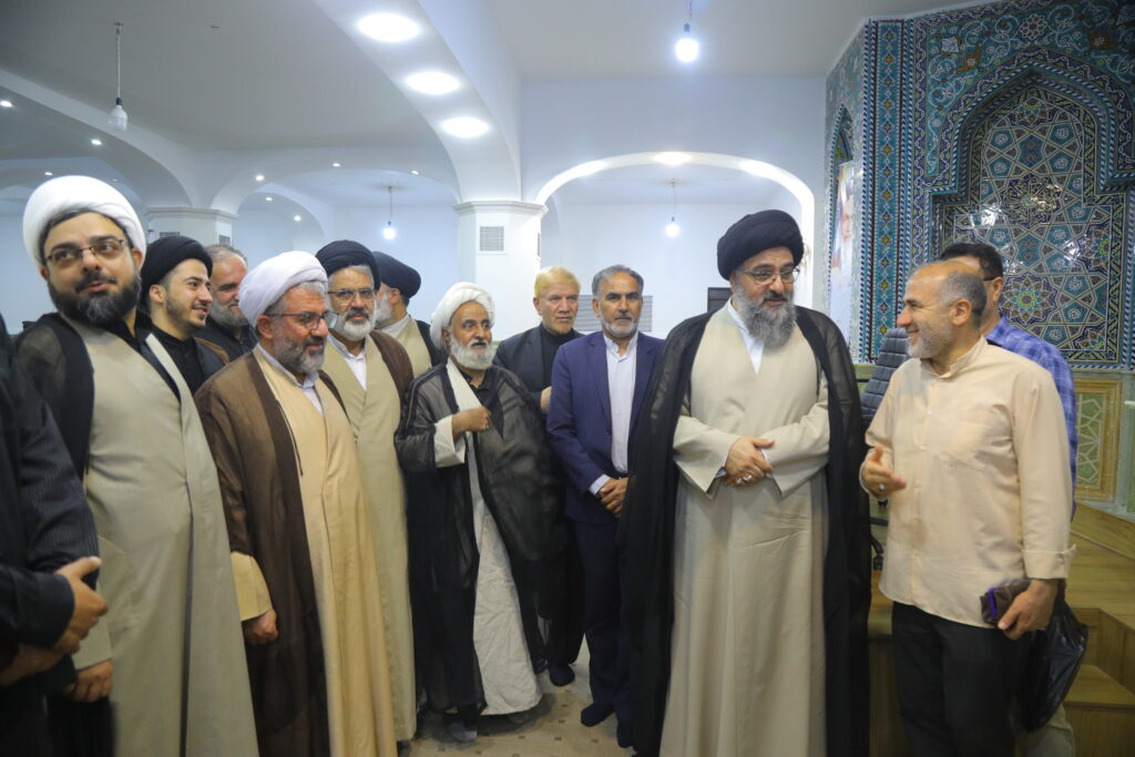 نشست علمی تبیین مکتب امام خمینی (س) با موضوع: «امام خمینی (س)، حوزه پیشرو و سرآمد و بایسته های فقه کارآمد»