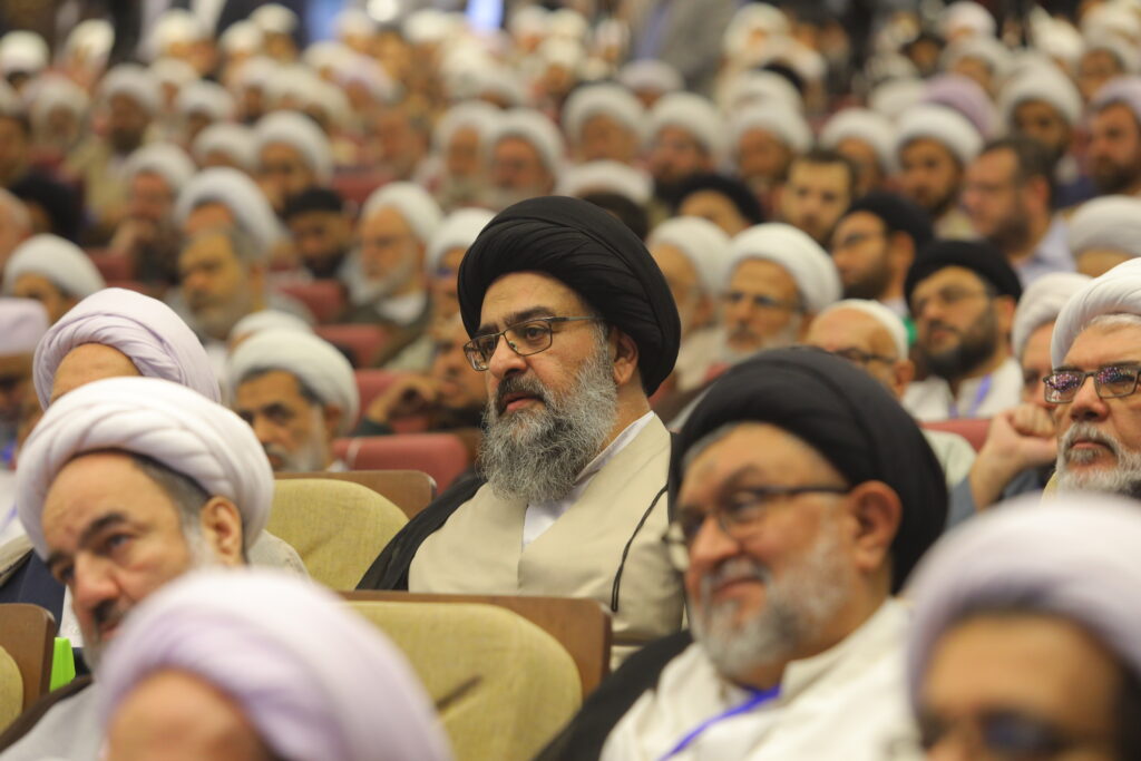  حضور آیت الله سیدمجتبی نورمفیدی در همایش صدمین سال باز تاسیس حوزه علمیه قم